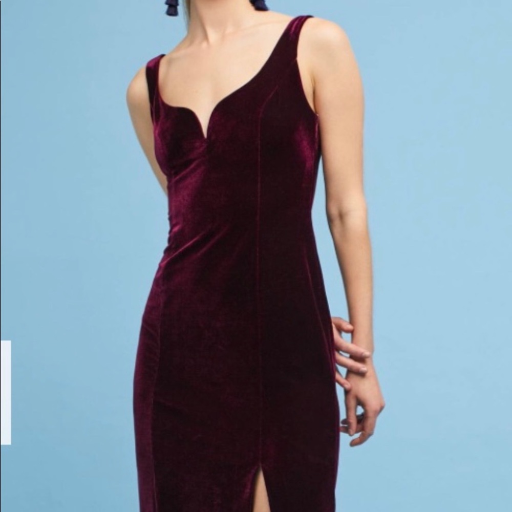 Donna Morgan Sasha Velvet Midi Dress
